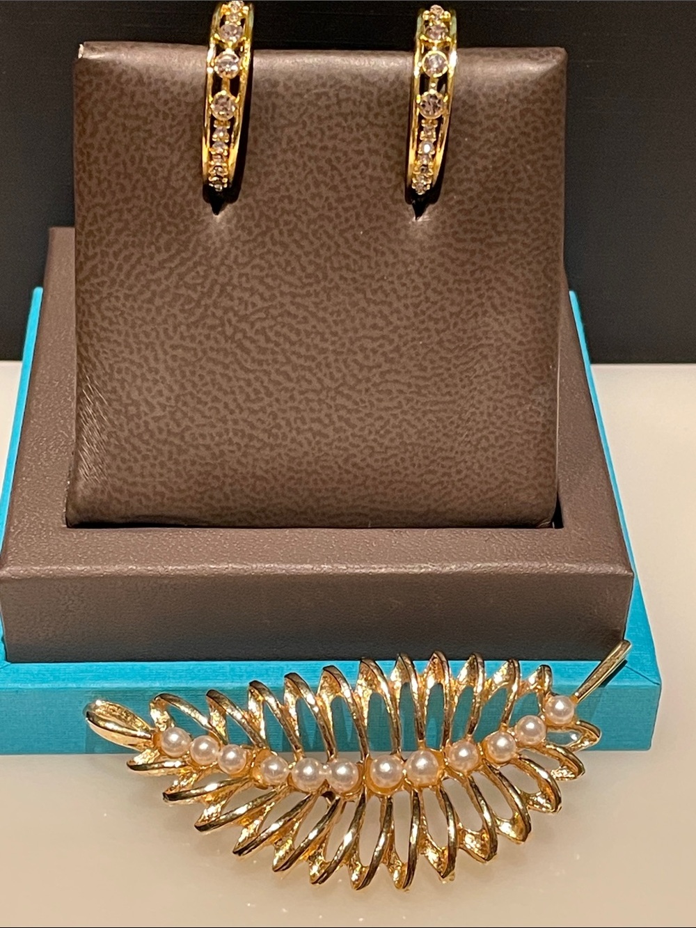 Vintage Gold Tone Gerry’s Brooch and Goldtone Earrings